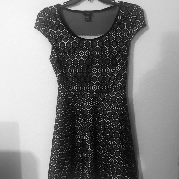 Dress Black and white - Picture 2 of 3